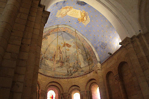 Apse with painted ceiling in Cadouin abbey church