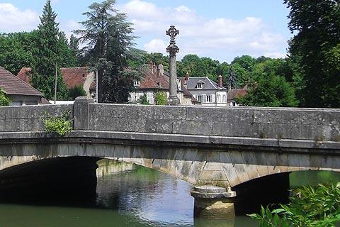 bridge across the Nere river