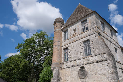 Castle on edge of Issigeac centre