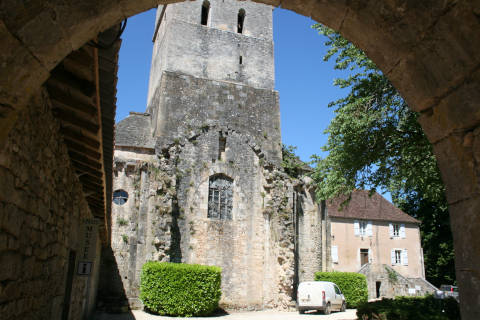 Façade de l'église de Tourtoirac