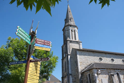 church and signals in Laas
