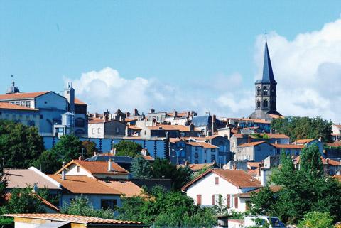 Church and Riom town centre