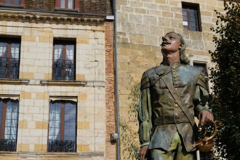 Rue Saint James and Cyrano de Bergerac