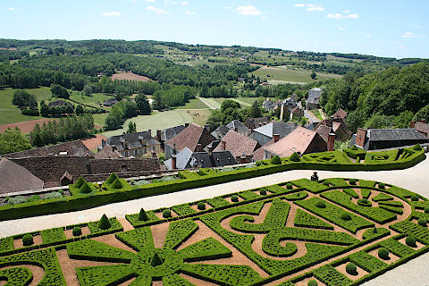 gardens around castle