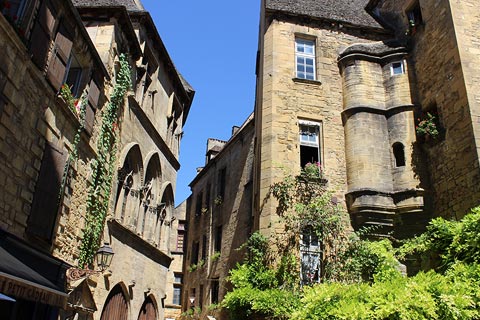Place du Marché aux Oies in center of historic Sarlat