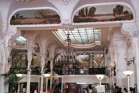 Famous Grand Cafe in Moulins