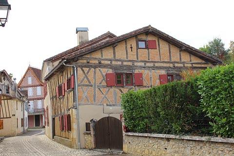 High street in Mauvezin d'Armagnac