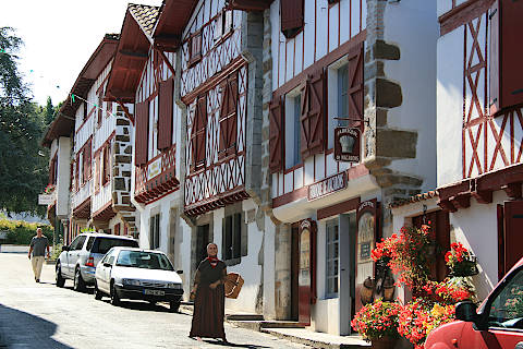 Street in centre of La Bastide-Clairence