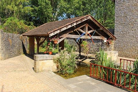 Traditional washhouse in Daglan