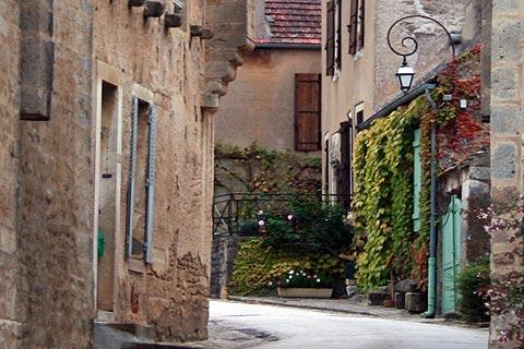 Lower gate into Montreal, Burgundy