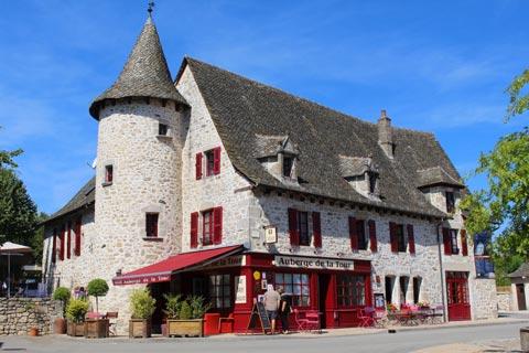 House with tower in Marcolés