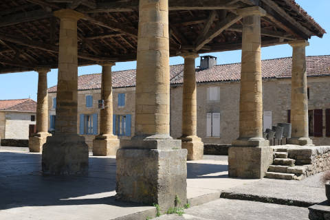 Market hall in Villefranche-du-Perigord