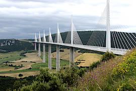 photo of Millau bridge