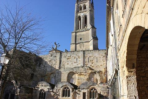 monolithic church in Saint-Emilion