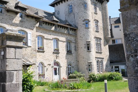 Chateau de Montsalvy
