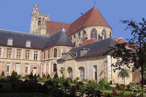 Cathedral and museum in Sens