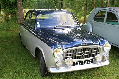 photo of classic peugeot 403