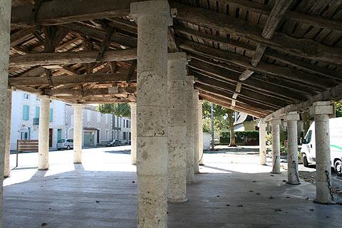 Prune hall in Allemans-du-Dropt