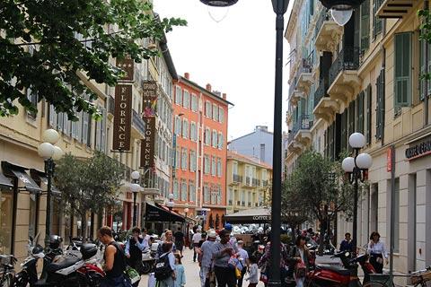 Rue jean medecin, shopping street