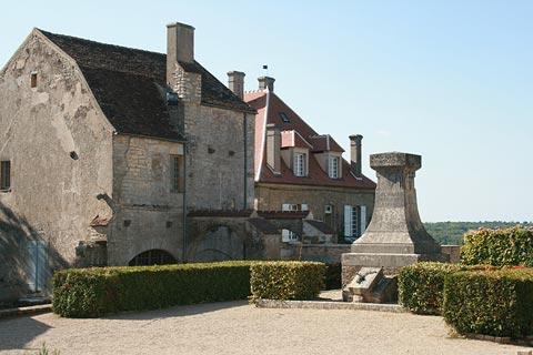 Traditional stone houses in Vézelay