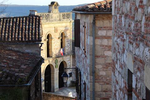 Medieval stret in centre of Penne d'Agenais