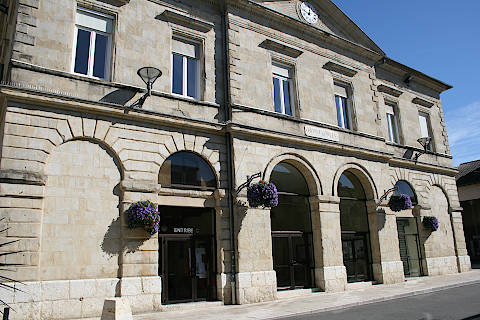 Town Hall in Miramont-de-Guyenne