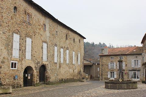 Place in centre of Lavaudieu